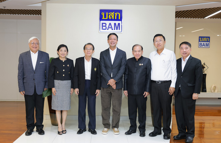 BAM เปิดบ้านต้อนรับ 2 คณะกรรมาธิการวุฒิสภา ชูแนวคิดเปลี่ยน “หนี้เสีย” ให้เป็น “หนี้สุข” ผลักดันนโยบายแก้หนี้ที่เป็นธรรมและยั่งยืน สร้างโอกาสใหม่ให้คนไทย